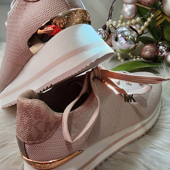 Michael Kors Women's Monique Knit Low Top Sneakers new - Picture 6 of 7